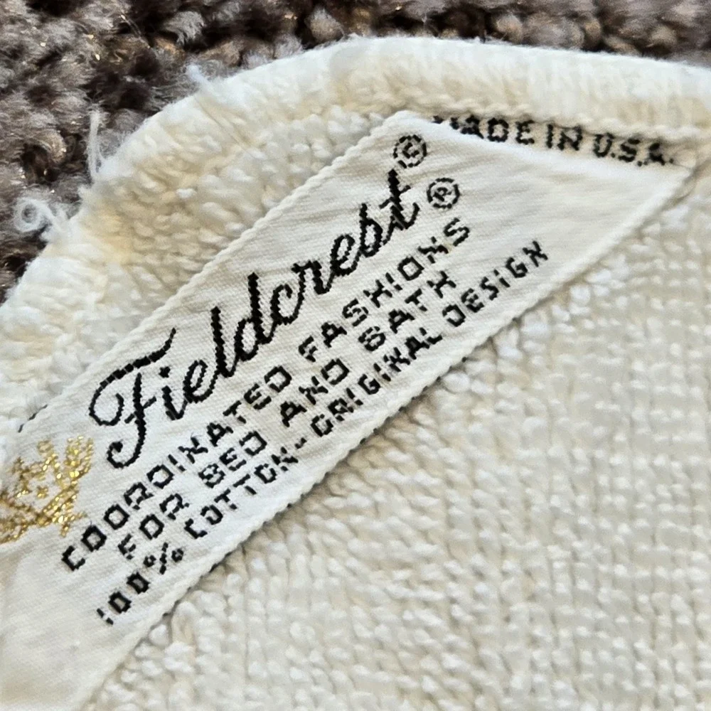 Vintage 70s Fieldcrest Yellow‎ White Floral Washcloth 13x12